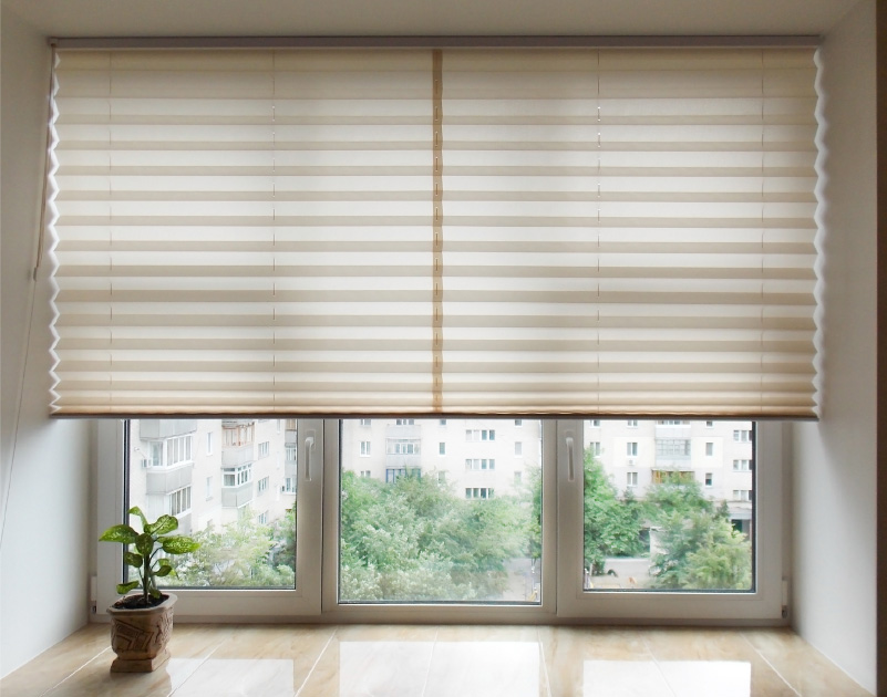 プリーツスクリーン